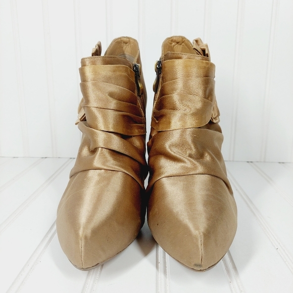 Glint Gold Bow Heeled Ankle Bootie C546 - Picture 4 of 11